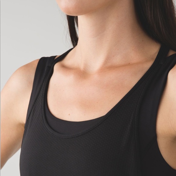 Lululemon All Sport Support Tank. Size 6 - Picture 5 of 7
